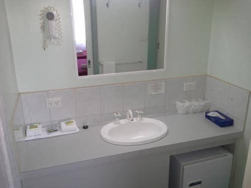 סוון היל Jane Eliza Motor Inn מראה חיצוני תמונה