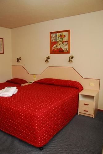 סוון היל Jane Eliza Motor Inn מראה חיצוני תמונה